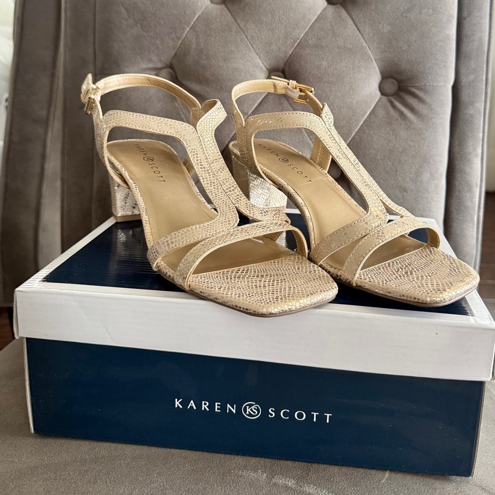 🚨🔻Karen Scott Women's Elegant Gold Heels || 10 M || BNWB